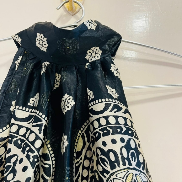 Black printed satin halter neck top - Picture 9 of 9
